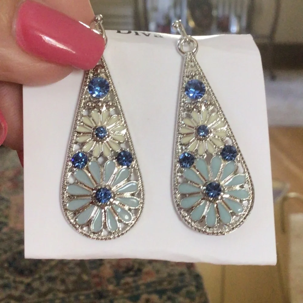 Womens Silver Daisy Drop Enamel Rhinestone Accent Earrings - Picture 4 of 6